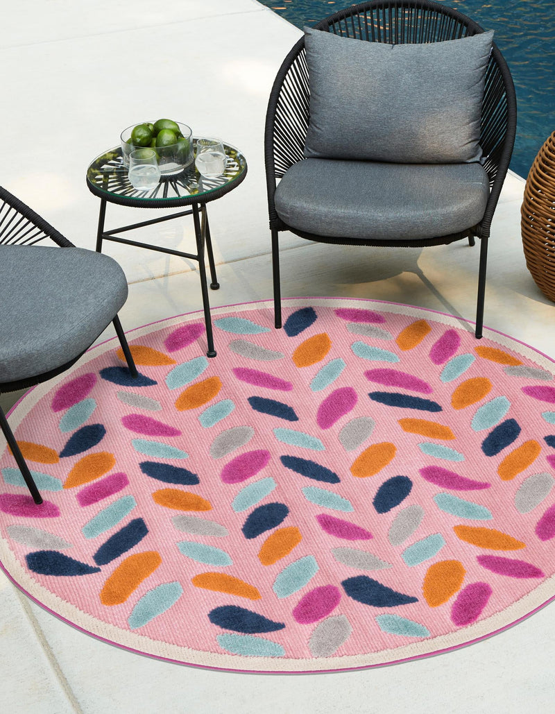 Bahama Breeze Outdoor Collection Area Rug - Nassau Round Pink  lifestyle 57