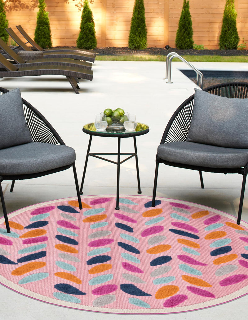 Bahama Breeze Outdoor Collection Area Rug - Nassau Round Pink  lifestyle 69