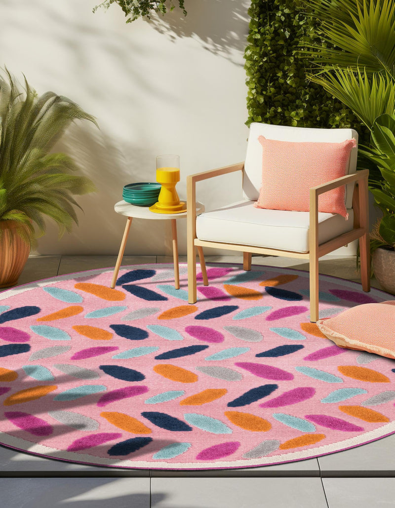 Bahama Breeze Outdoor Collection Area Rug - Nassau Round Pink  lifestyle 113