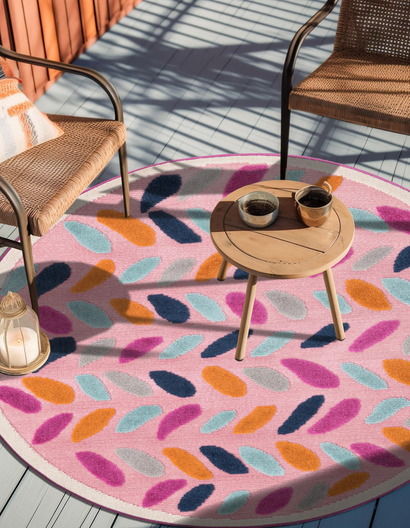 Bahama Breeze Outdoor Collection Area Rug - Nassau Round Pink  lifestyle 185
