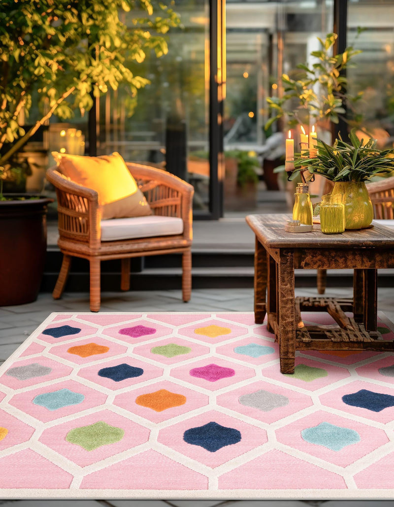 Bahama Breeze Outdoor Collection Area Rug -  Harbour Square Pink  lifestyle 185