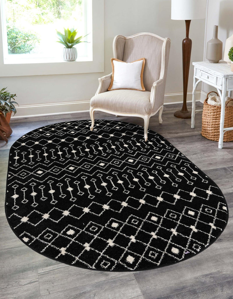 Mediterranean Lattice Collection Area Rug - Santorini (Black and White) Oval Black and White  lifestyle 0