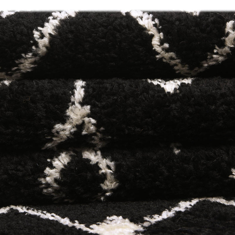 Mediterranean Lattice Collection Area Rug - Santorini (Black and White) Round Black and White  lifestyle 14