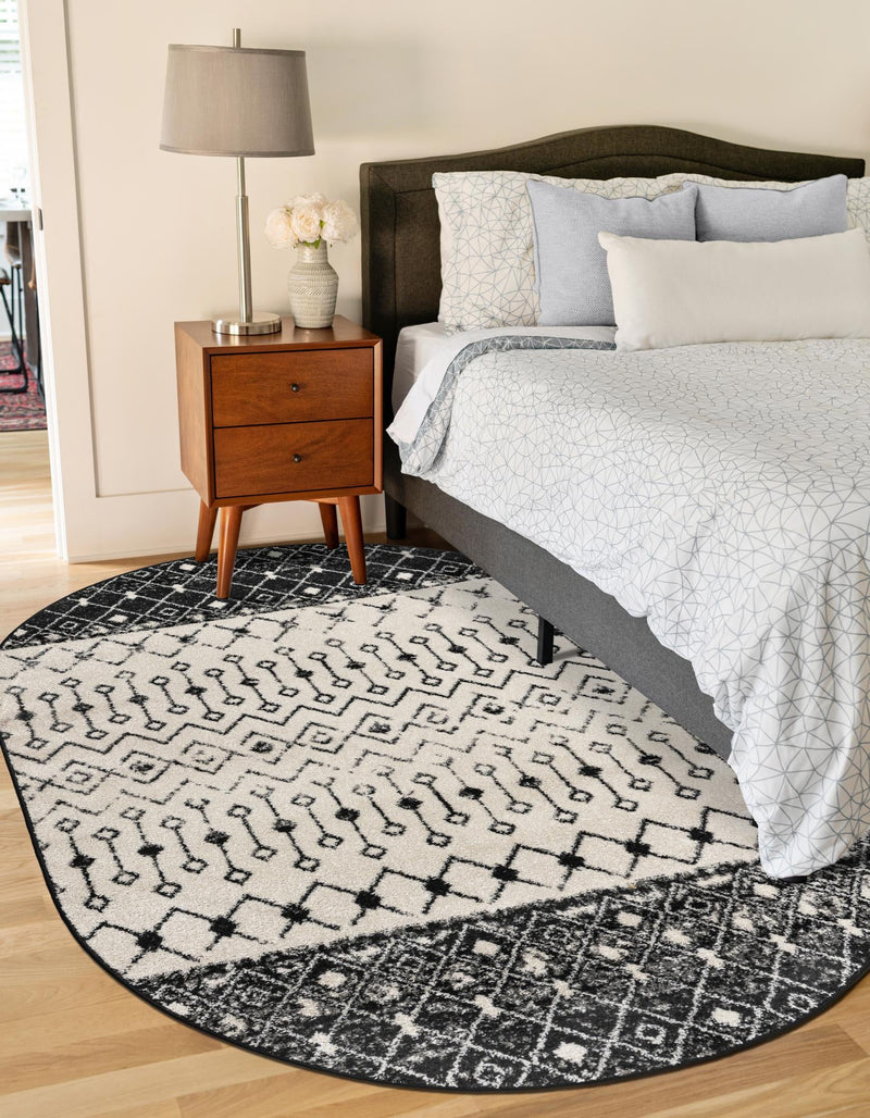 Mediterranean Lattice Collection Area Rug -  Casablanca (Black and White) Oval Black and White  lifestyle 3
