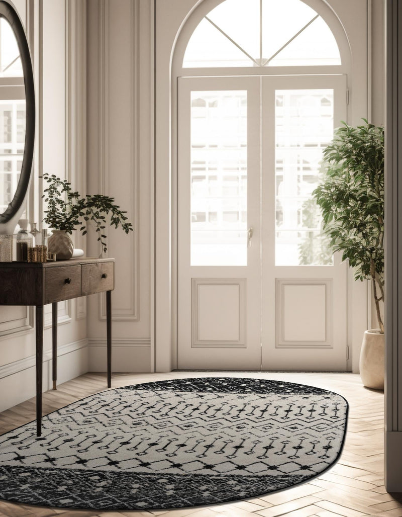 Mediterranean Lattice Collection Area Rug -  Casablanca (Black and White) Oval Black and White  lifestyle 5