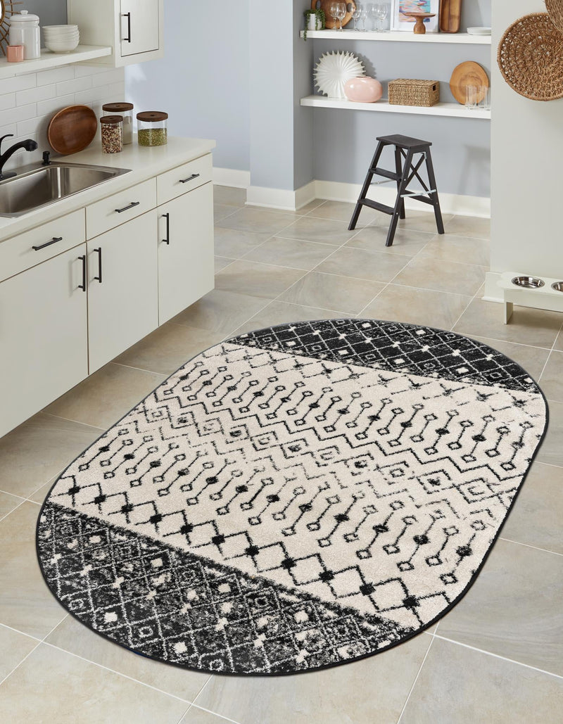 Mediterranean Lattice Collection Area Rug -  Casablanca (Black and White) Oval Black and White  lifestyle 10