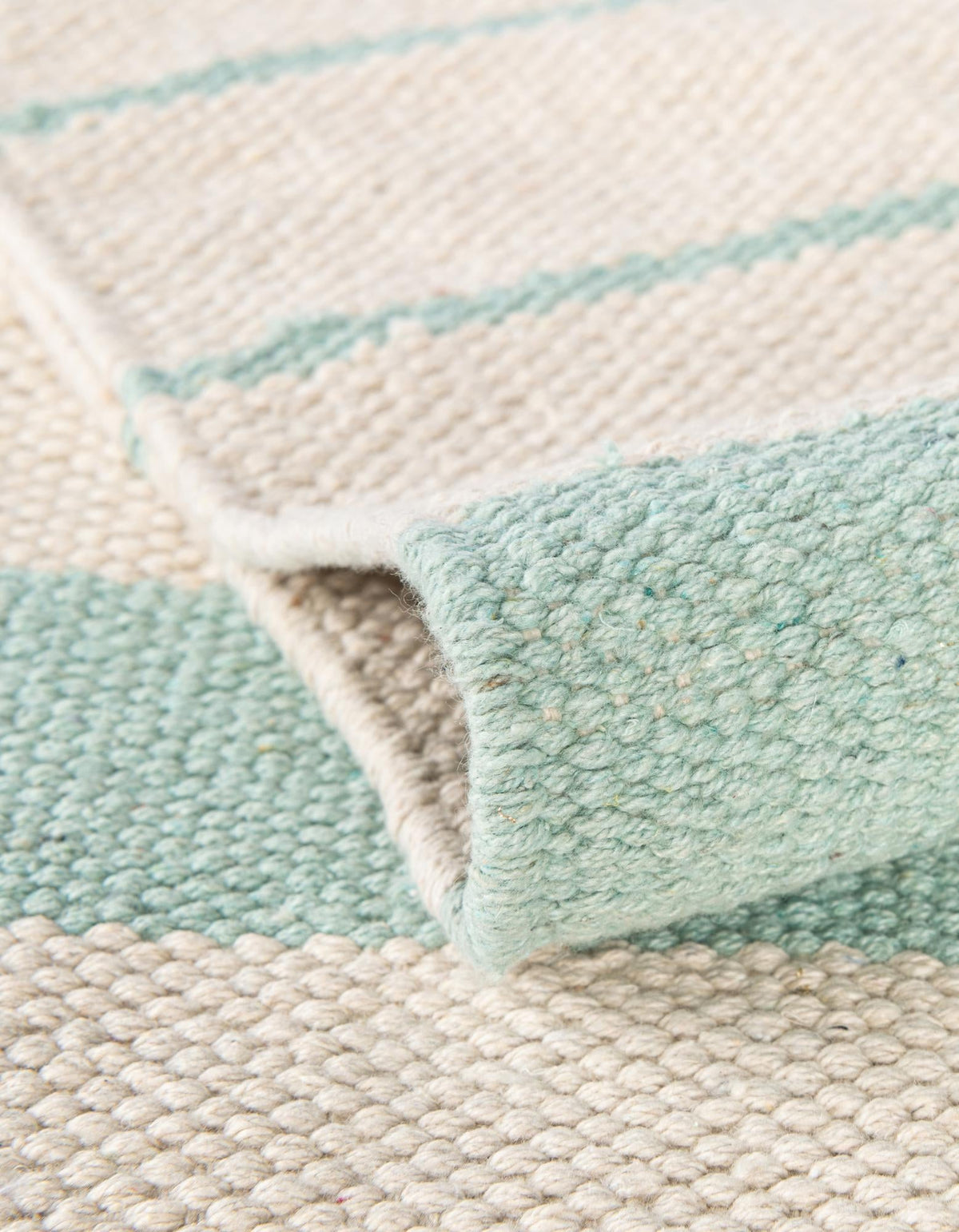 Thar Cotton Collection Area Rug - Borsh Rectangle White and Aqua  lifestyle 95