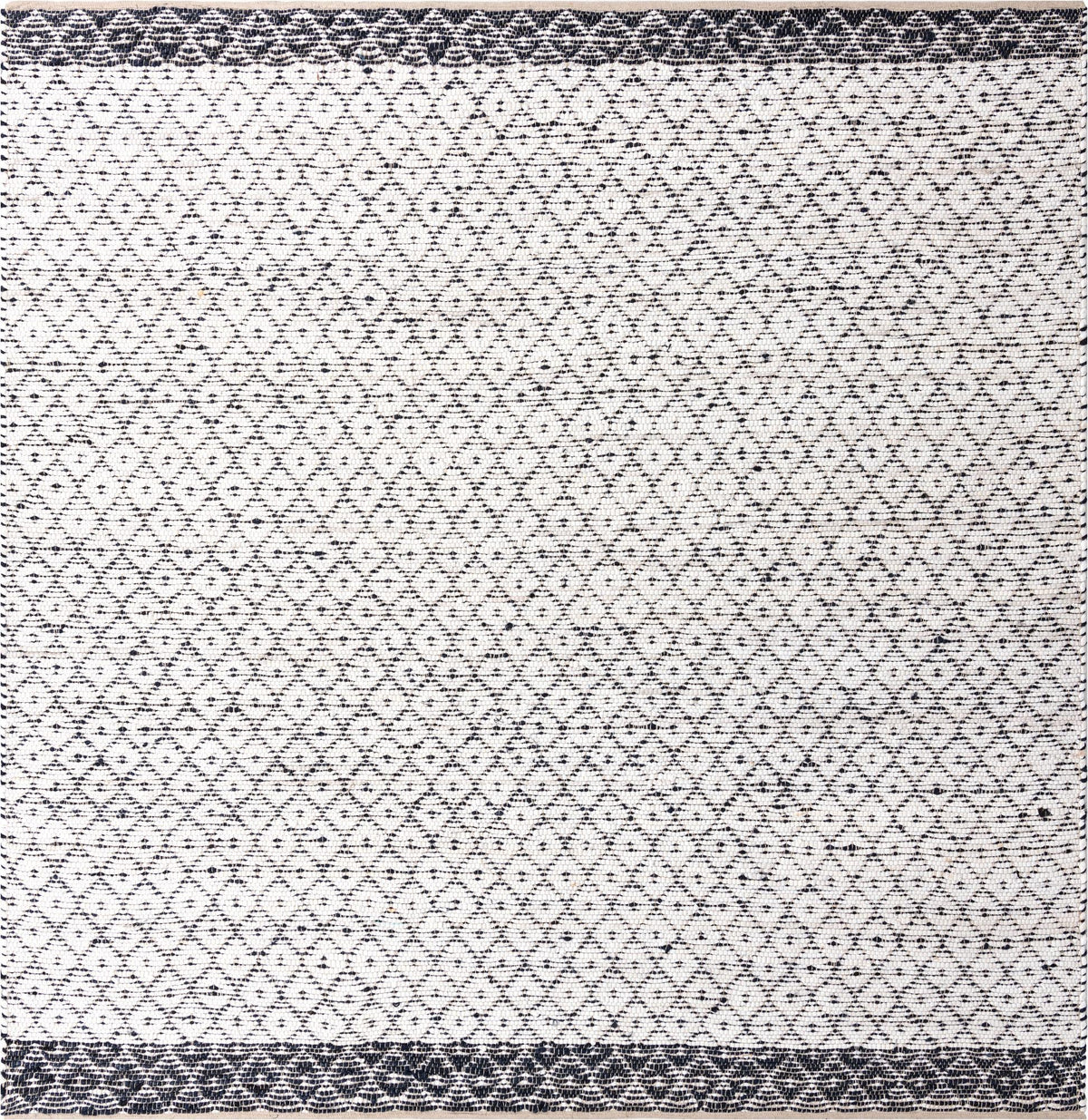 Tulum Trellis Collection Area Rug - Shoreline Square Ivory  lifestyle 125