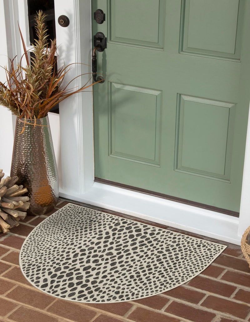 Urban Oasis Rugs Collection Area Rug -  Terrace (Black) Hearth Black  lifestyle 0