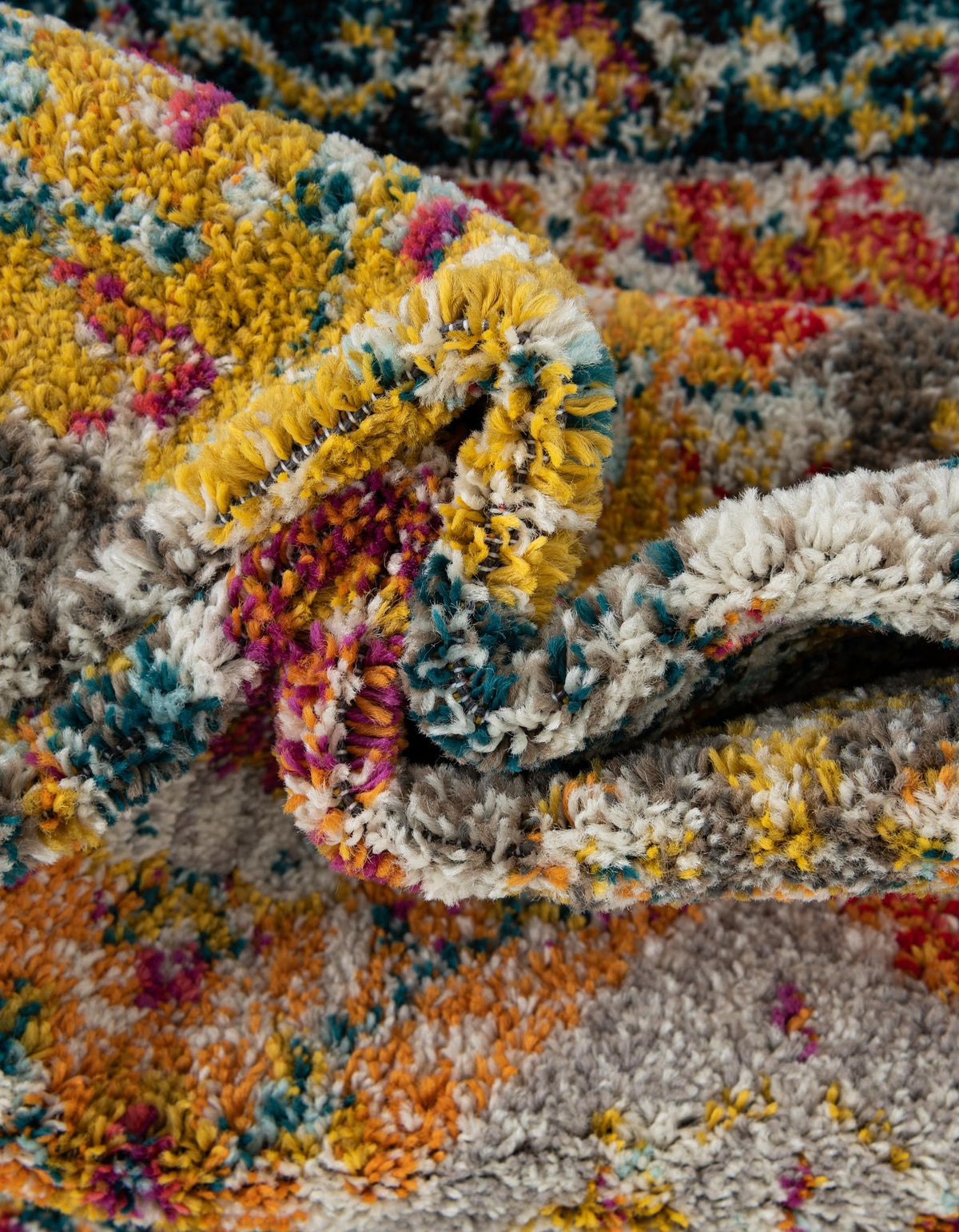 Brighton Terrace Collection Area Rug -  Rottingdean (Multi) Oval Multi  lifestyle 105