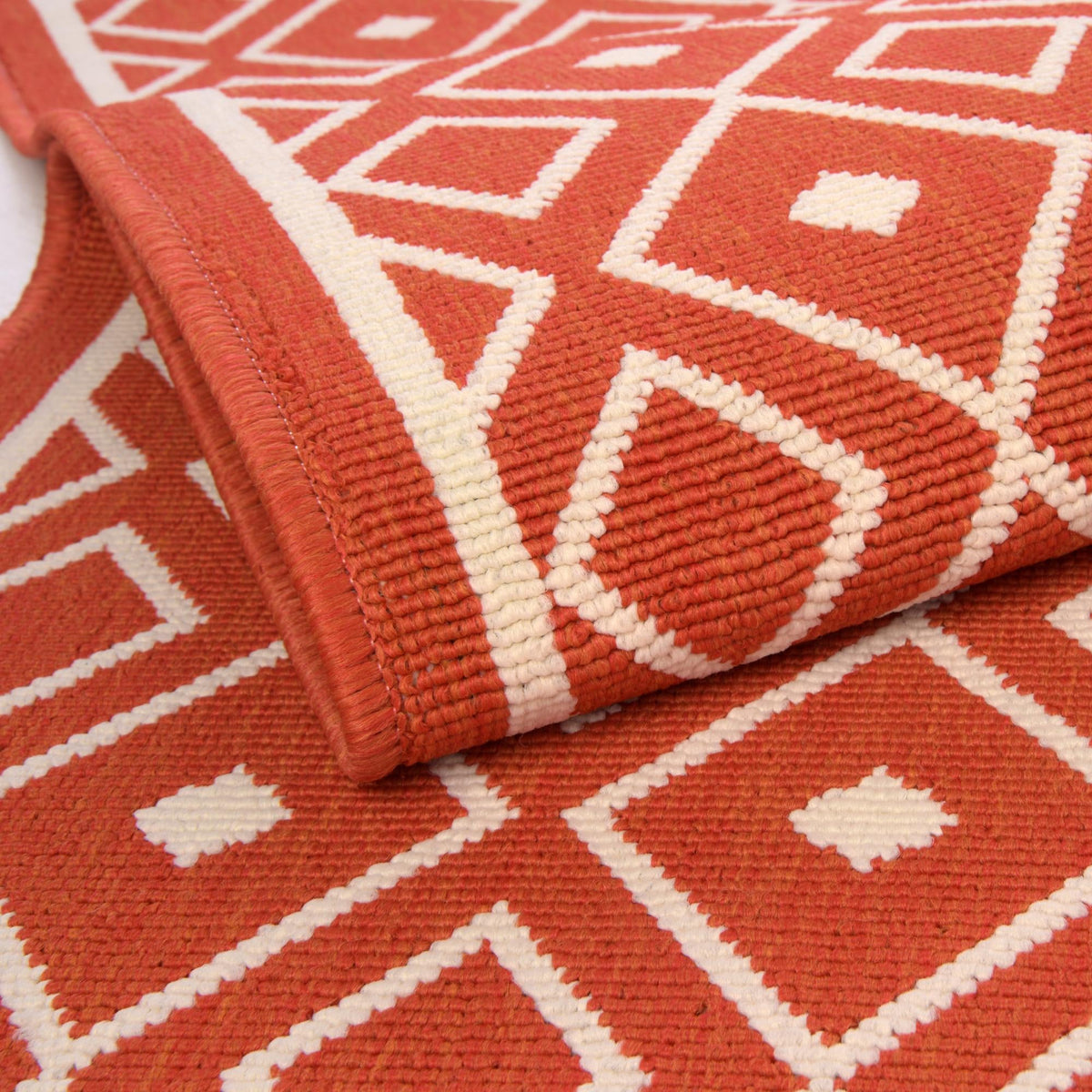 Savannah Pergola Collection Area Rug - Grove Oval Rust Red  lifestyle 222