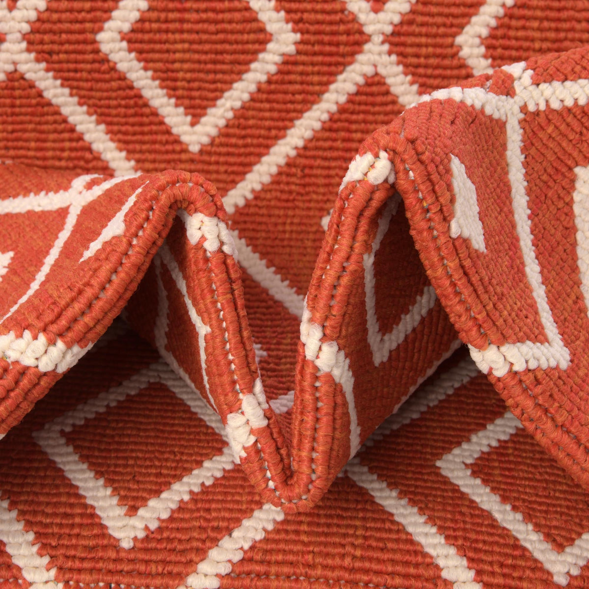 Savannah Pergola Collection Area Rug - Grove Oval Rust Red  lifestyle 225