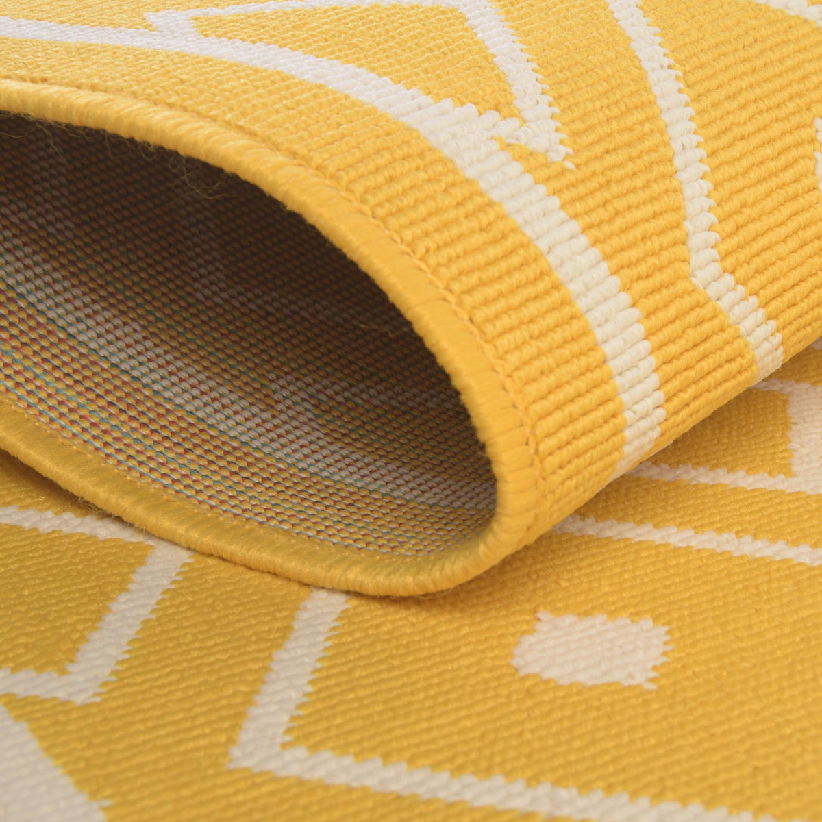 Savannah Pergola Collection Area Rug - Grove Oval Yellow  lifestyle 223