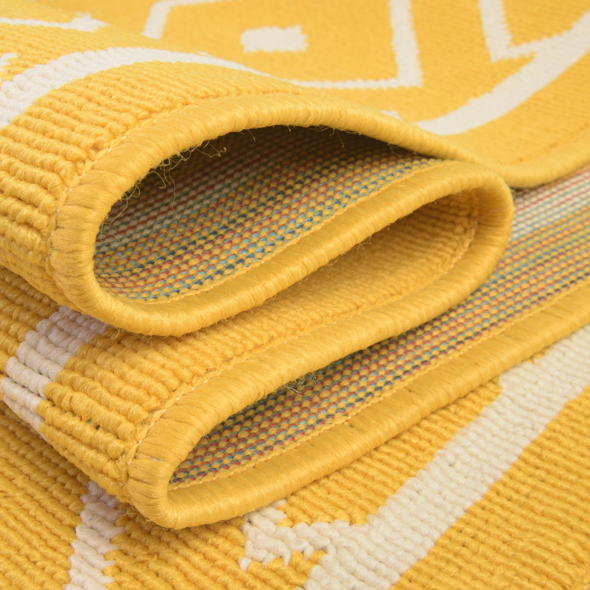 Savannah Pergola Collection Area Rug - Grove Oval Yellow  lifestyle 235