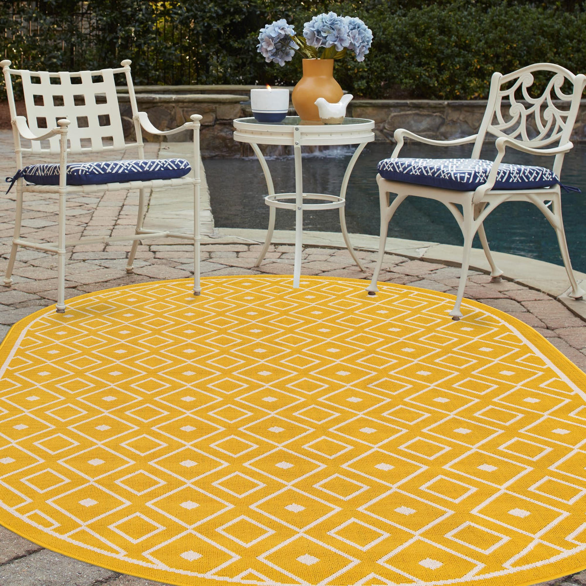 Savannah Pergola Collection Area Rug - Grove Oval Yellow  lifestyle 189