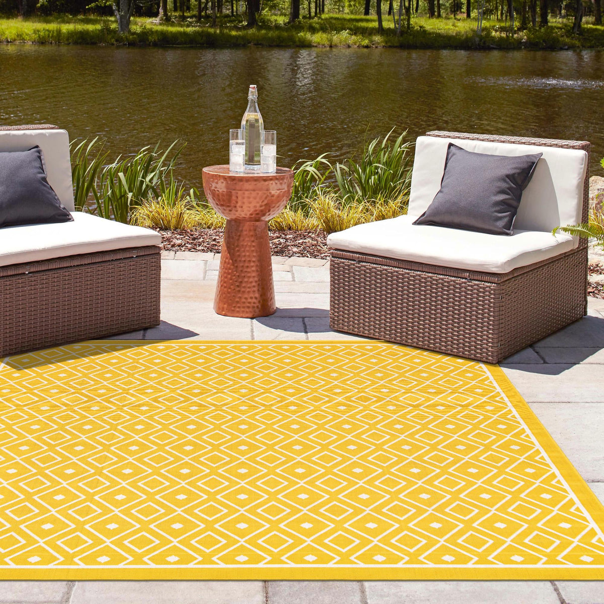 Savannah Pergola Collection Area Rug - Grove Square Yellow  lifestyle 191