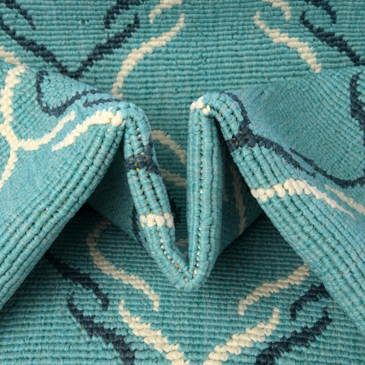 Seaside Lattice Collection Area Rug -  Hastings Round Teal  lifestyle 139