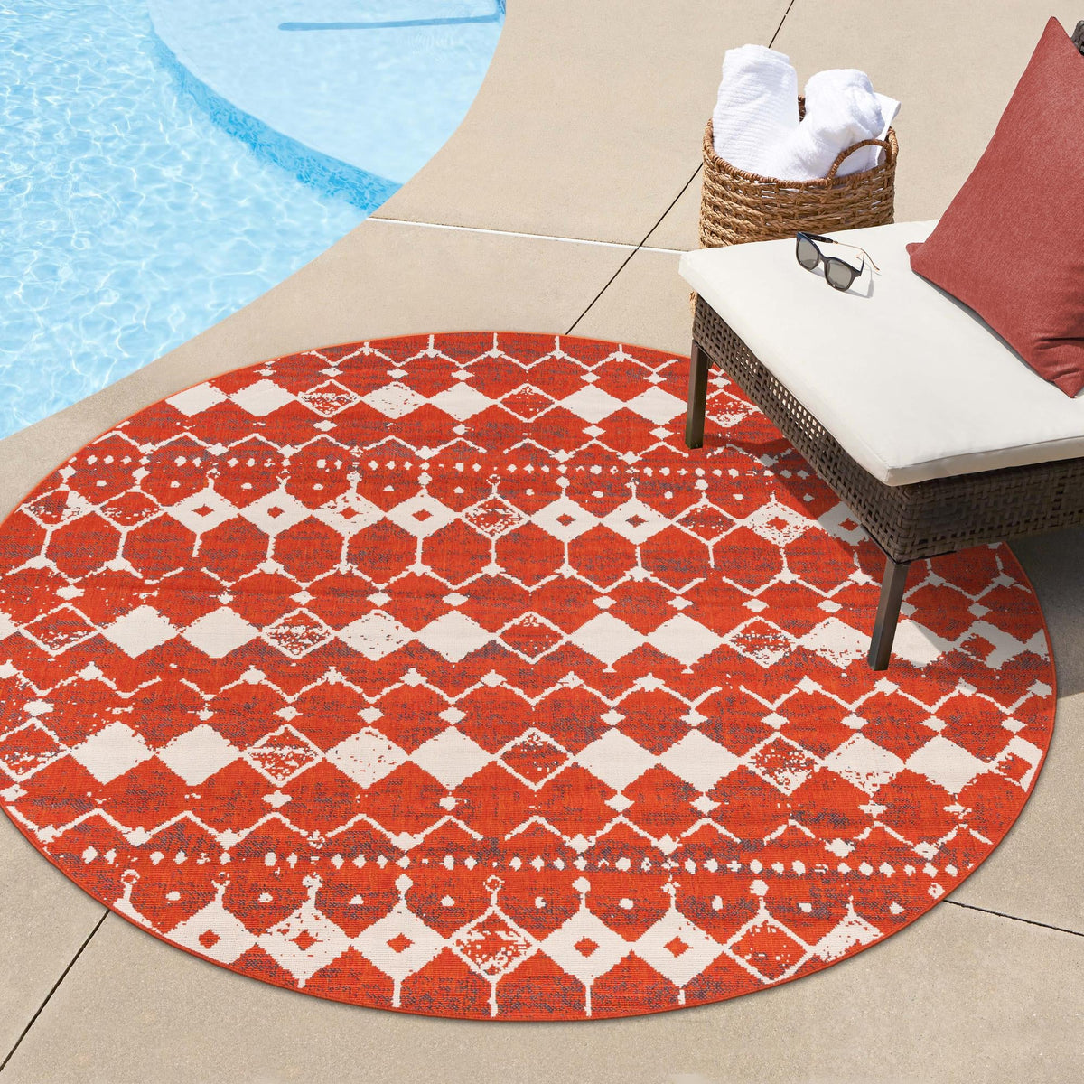 Savannah Pergola Collection Area Rug -  Dune Round Rust Red  lifestyle 230
