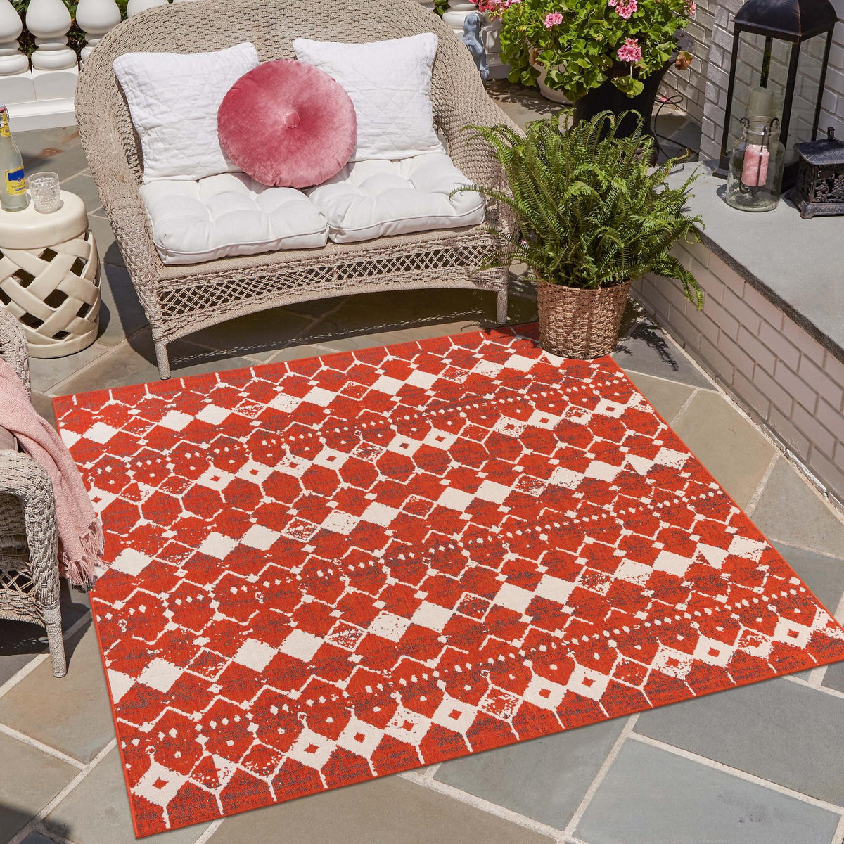 Savannah Pergola Collection Area Rug -  Dune Square Rust Red  lifestyle 232