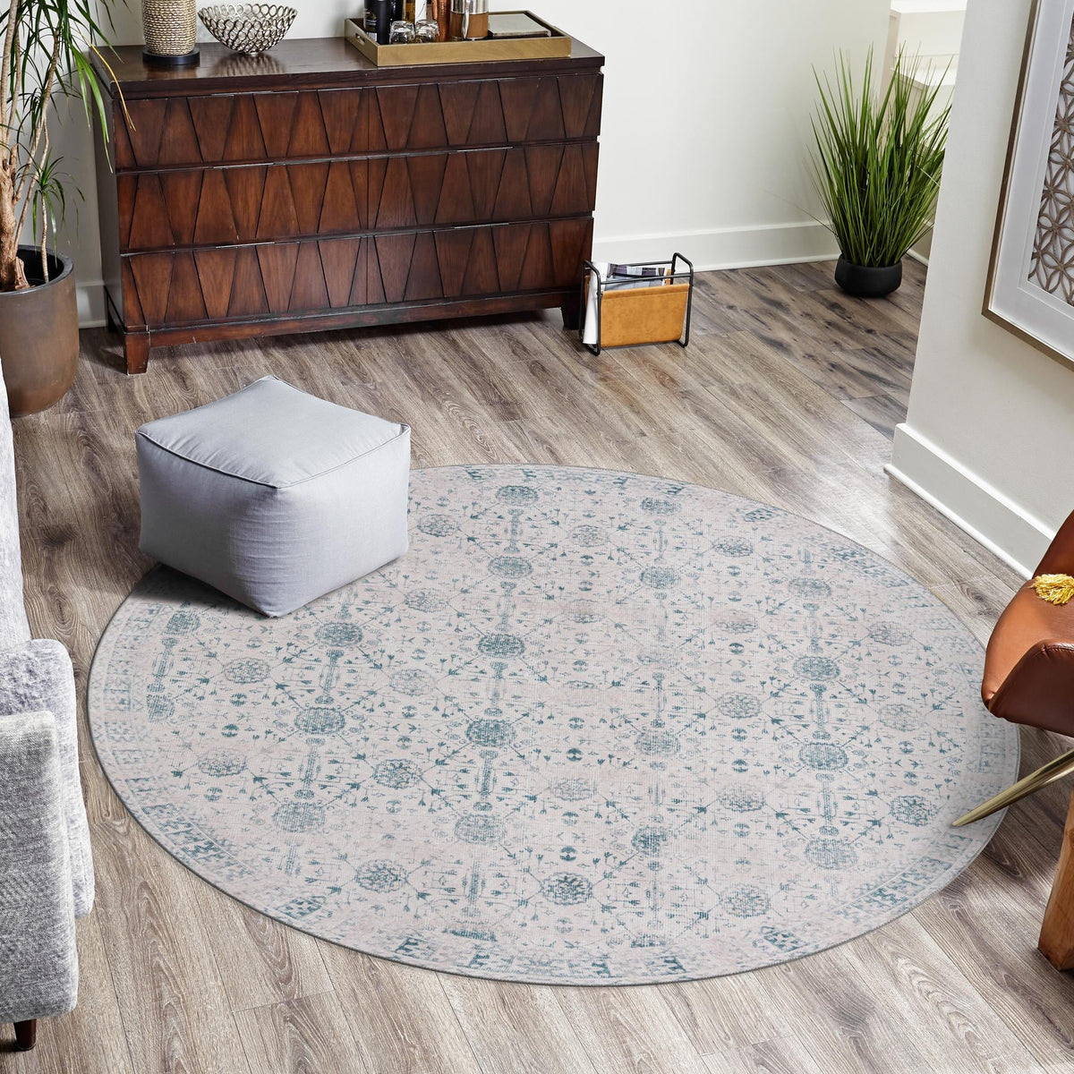 Heritage Elegance Collection Area Rug -  Chatsworth Round Ivory  lifestyle 99