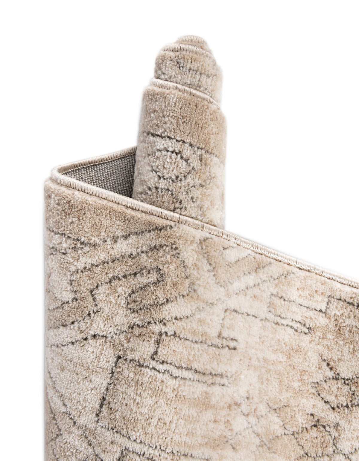 Cascade Range Collection Area Rug - Hood (Ivory) Oval Ivory  lifestyle 22