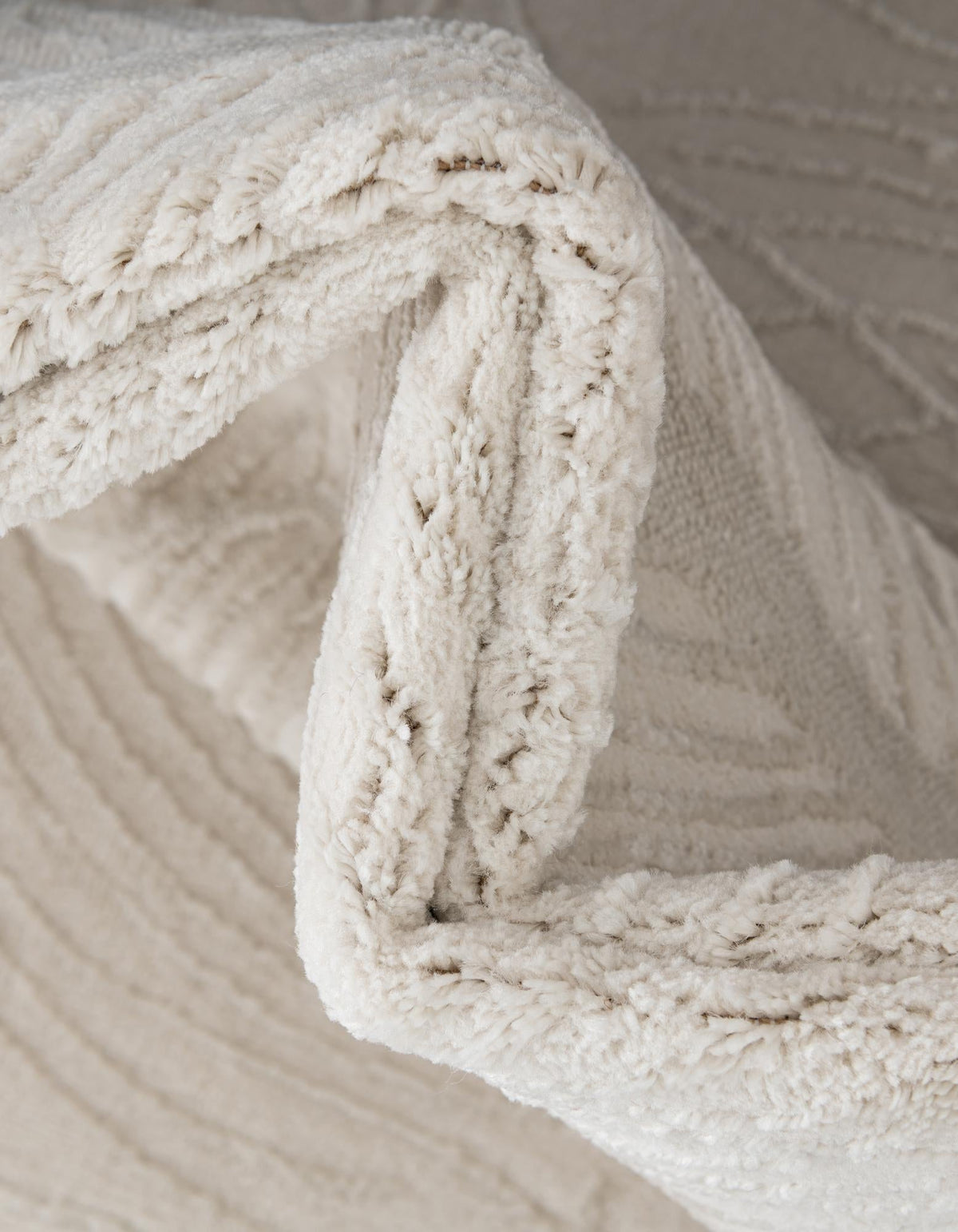 Bloomsbury Elegance Collection Area Rug -  Westminster Oval Ivory  lifestyle 94