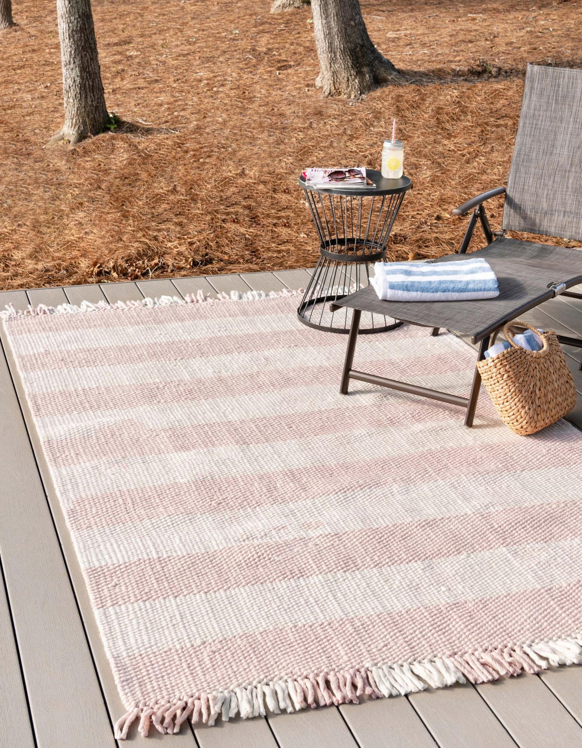 Sustainable Grid Indoor-Outdoor Oasis Collection Area Rug - Savannah Rectangle Pink  lifestyle 5