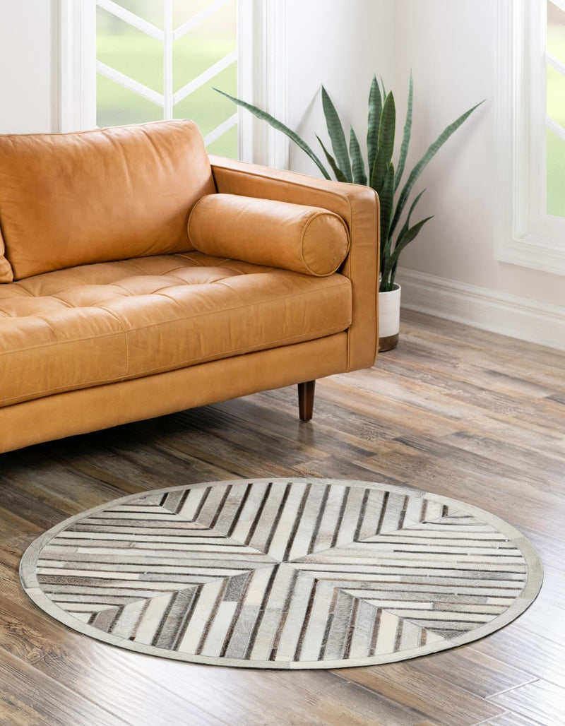 Savannah Hideaway Collection Area Rug - Serengeti Round Gray Ivory  lifestyle 28