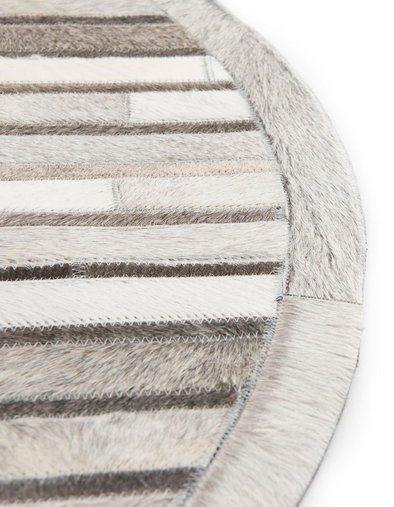 Savannah Hideaway Collection Area Rug - Serengeti Round Gray Ivory  lifestyle 56
