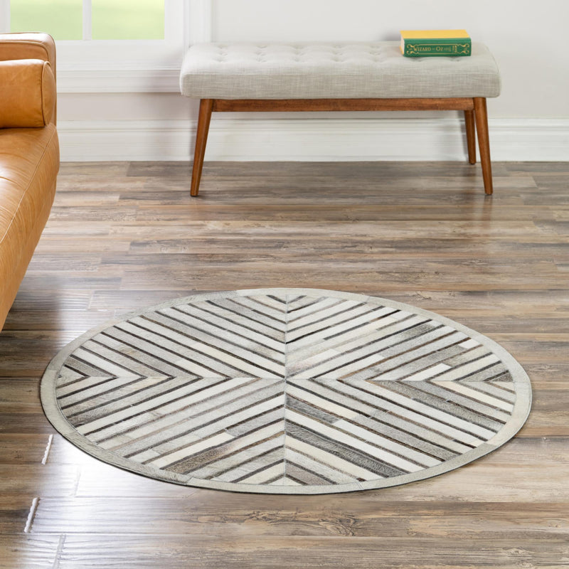 Savannah Hideaway Collection Area Rug - Serengeti Round Gray Ivory  lifestyle 82