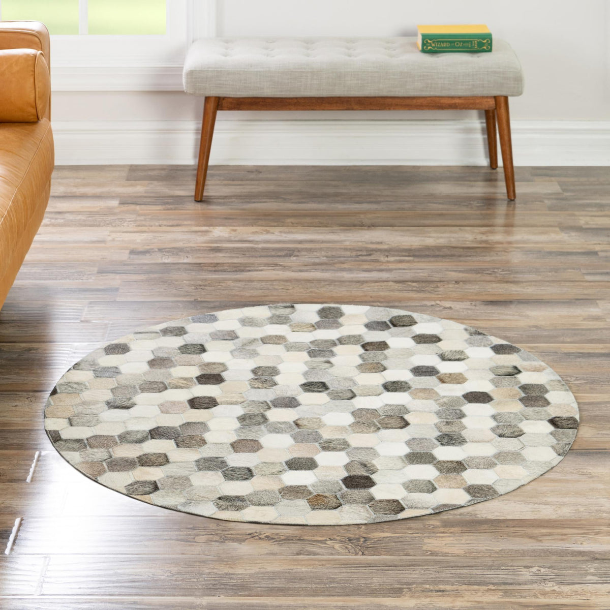 Savannah Hideaway Collection Area Rug - Savannah Round Ivory Gray  lifestyle 82