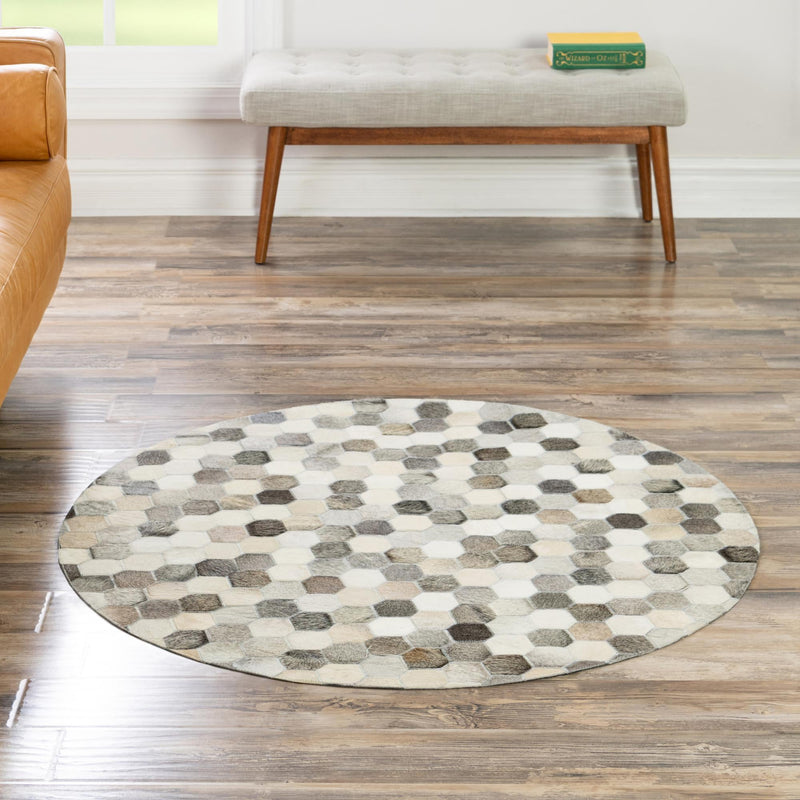 Savannah Hideaway Collection Area Rug - Savannah Round Ivory Gray  lifestyle 82