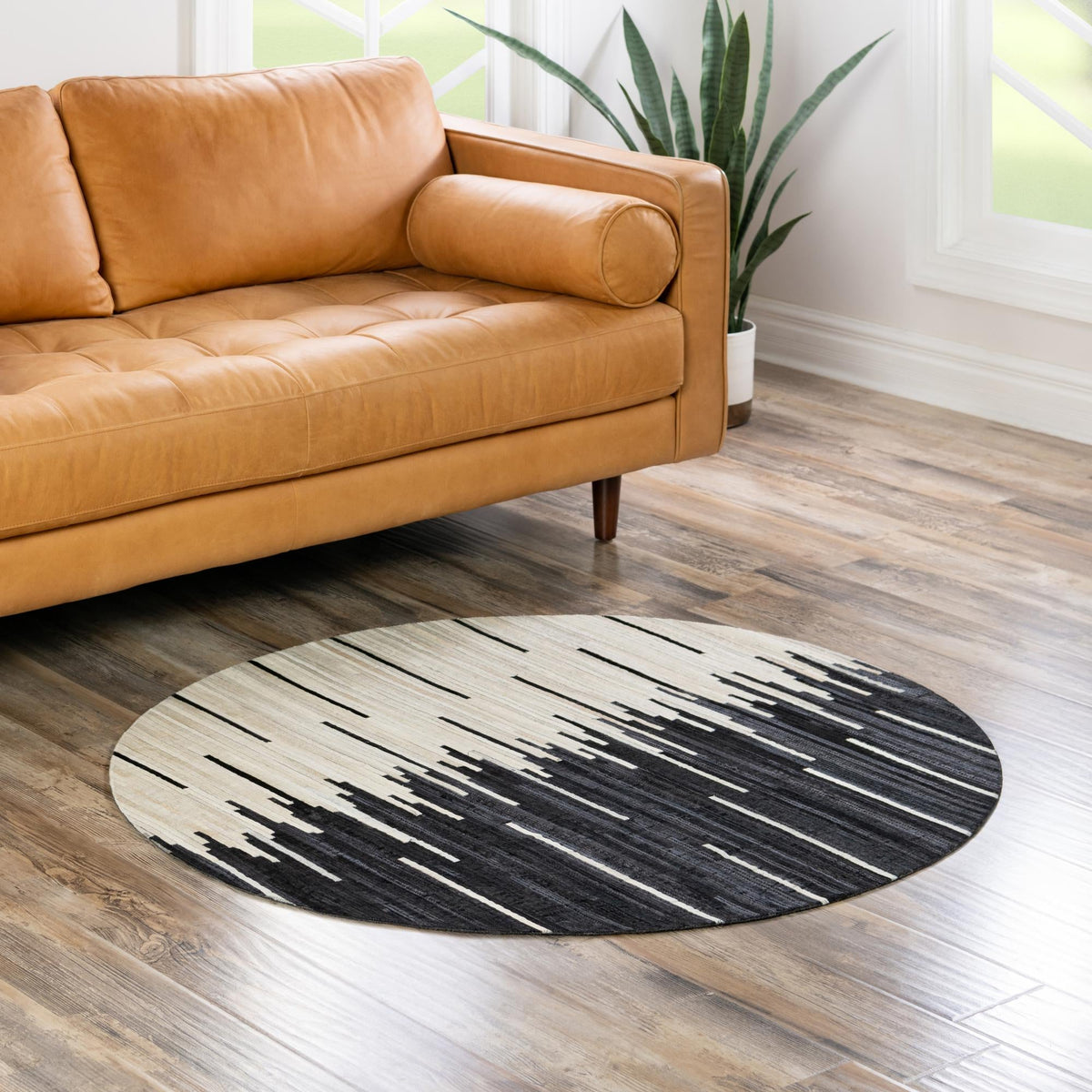 Savannah Hideaway Collection Area Rug - Savannah Round Black White  lifestyle 80