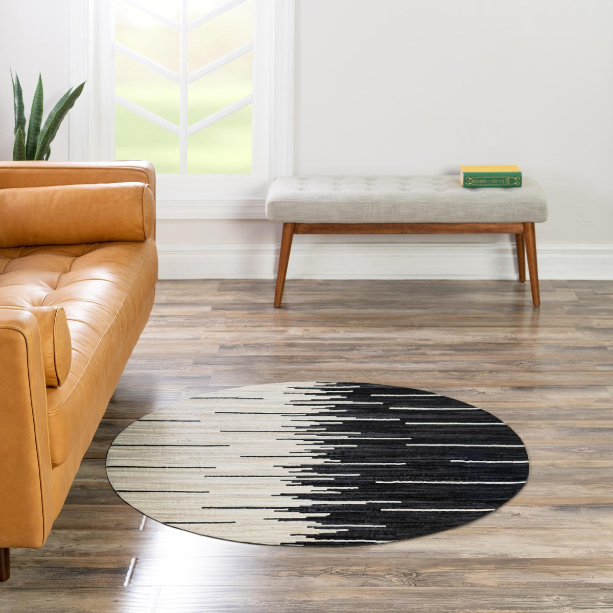 Savannah Hideaway Collection Area Rug - Savannah Round Black White  lifestyle 82
