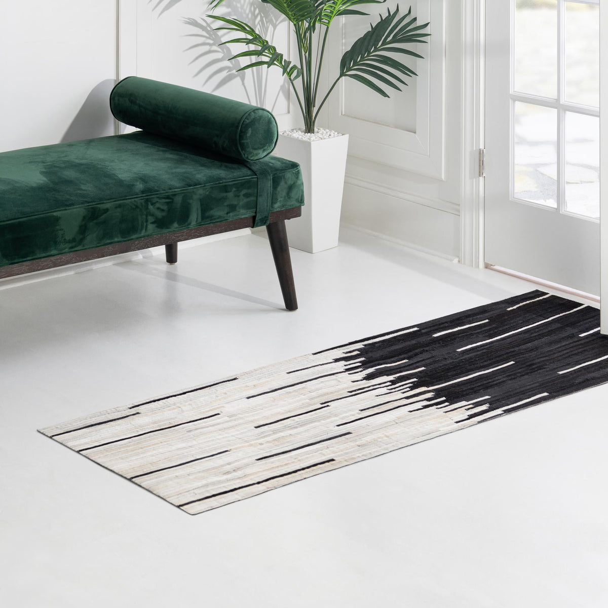 Savannah Hideaway Collection Area Rug - Savannah Runner Black White  lifestyle 81