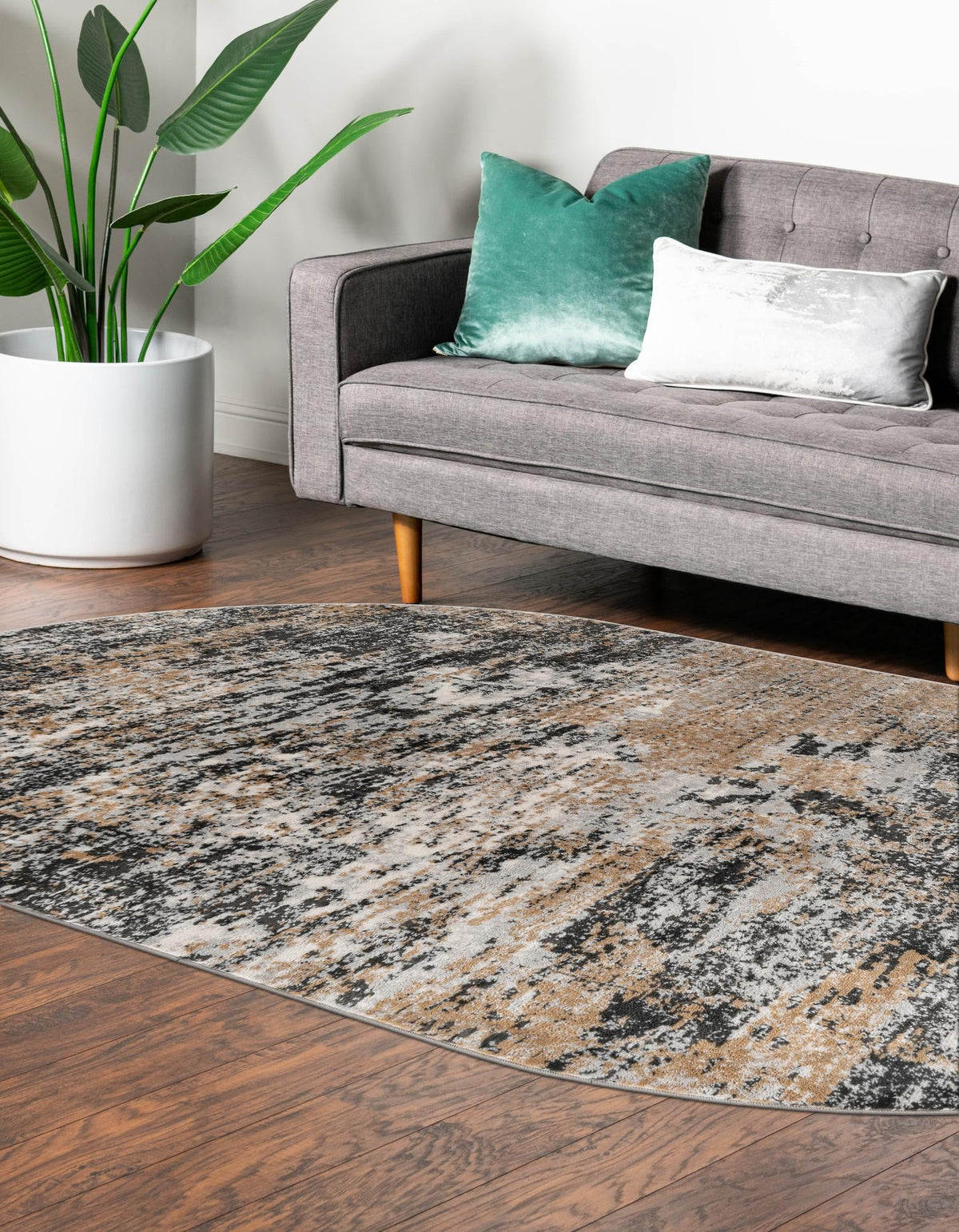Dresden Elegance Collection Area Rug -  Pirna Oval Beige  lifestyle 95