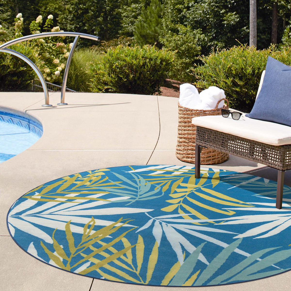 Belizean Tropics Outdoor Rugs Collection Area Rug -  Barrier Round Blue  lifestyle 83