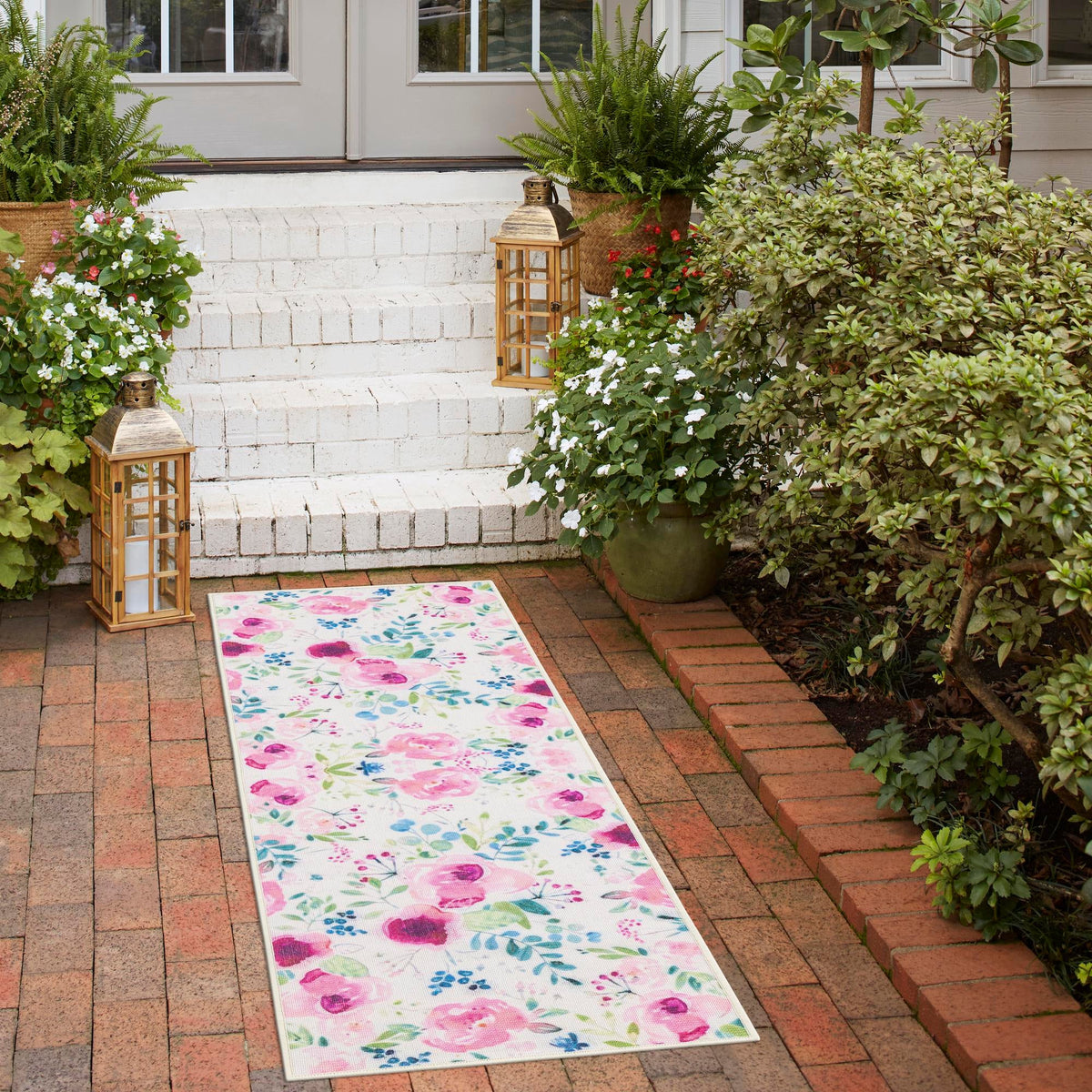 Belizean Tropics Outdoor Rugs Collection Area Rug -  Dangriga Runner Ivory  lifestyle 82