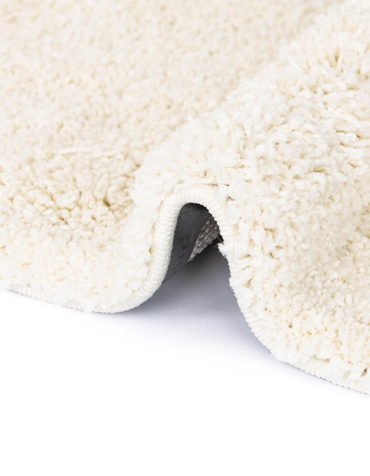 Cozy Comfort Shag Collection Area Rug - Haven (White) Oval White  lifestyle 109