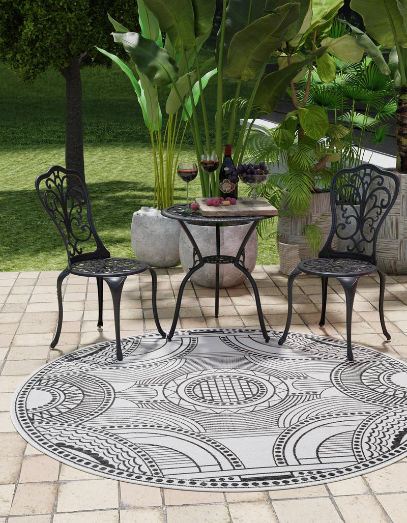 Patio Heritage Collection Area Rug -  Asheville Round White and Black  lifestyle 66