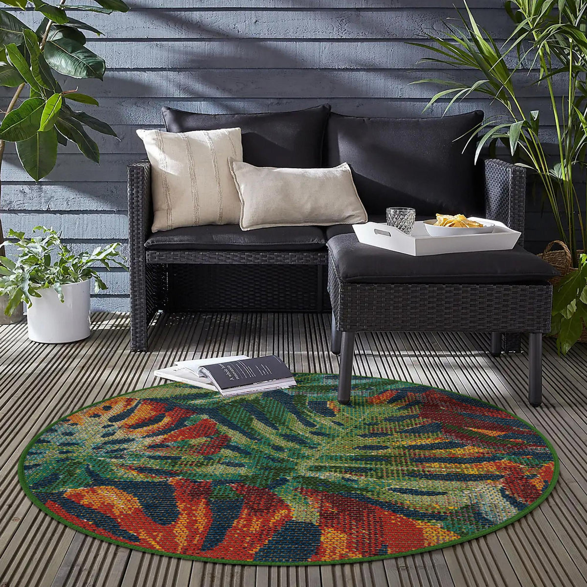 Coastal Terrace Collection Area Rug -  Pier Round Multi  lifestyle 60