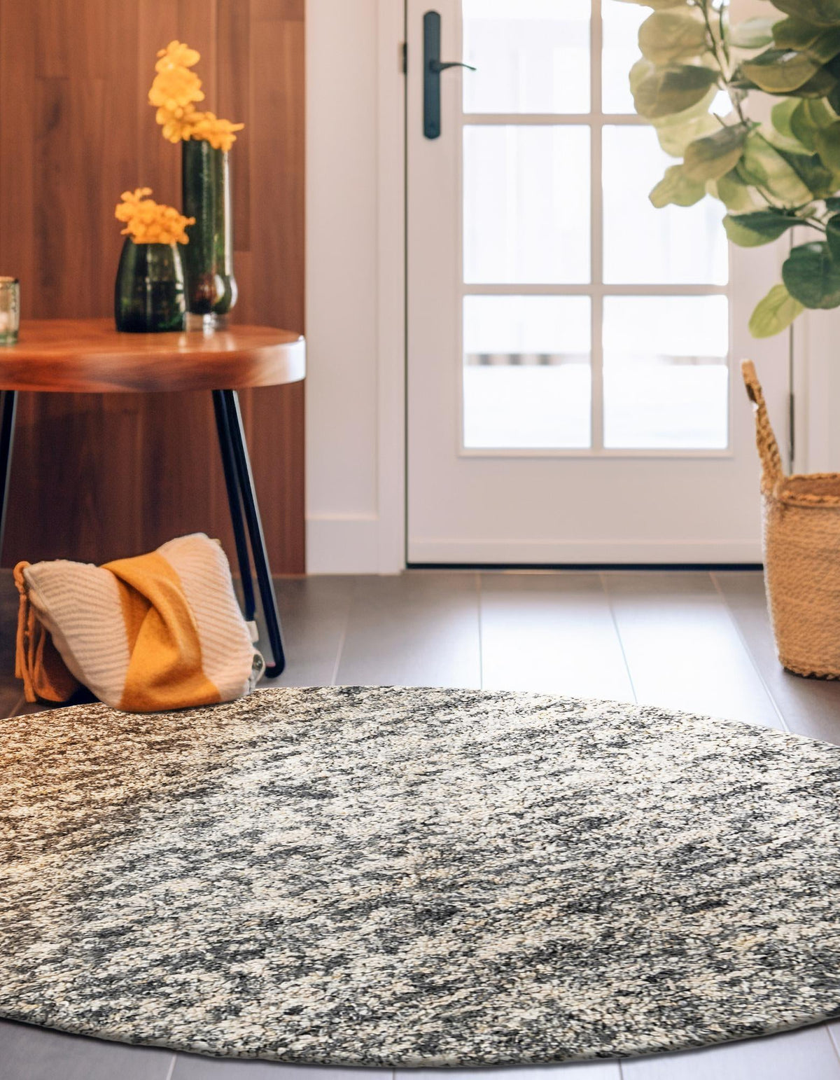 Wellington Luxe Shag Collection Area Rug - Kapiti Round Salt and Pepper  lifestyle 90