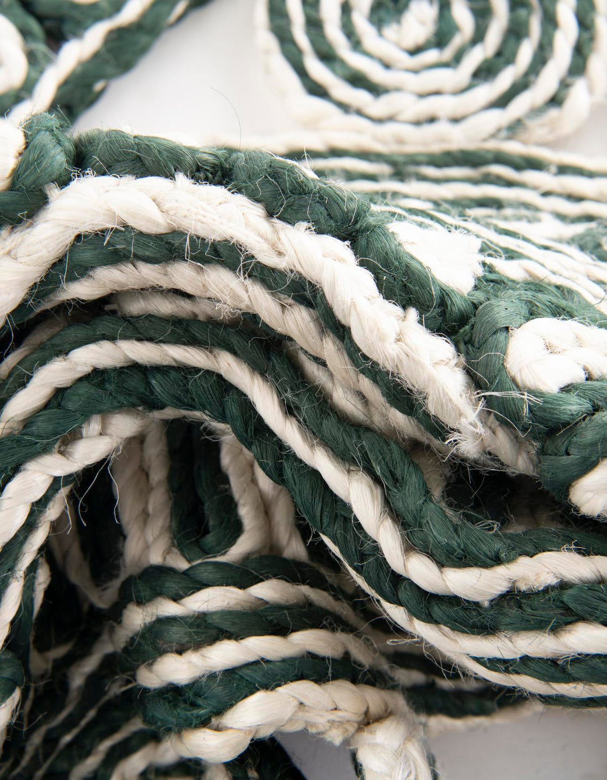 Woven Seaside Jute Collection Area Rug - Nantucket Round Green and White  lifestyle 49