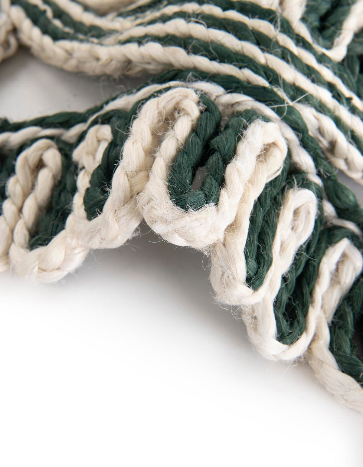 Woven Seaside Jute Collection Area Rug - Nantucket Round Green and White  lifestyle 54