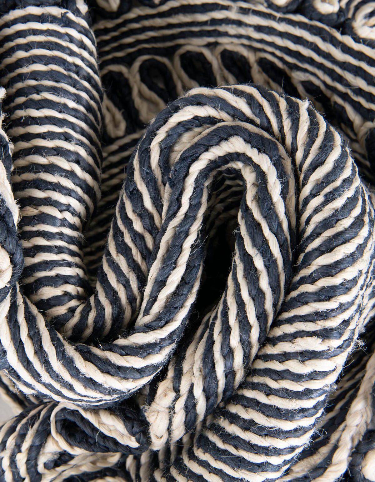 Woven Seaside Jute Collection Area Rug - Nantucket Round Navy and White  lifestyle 52
