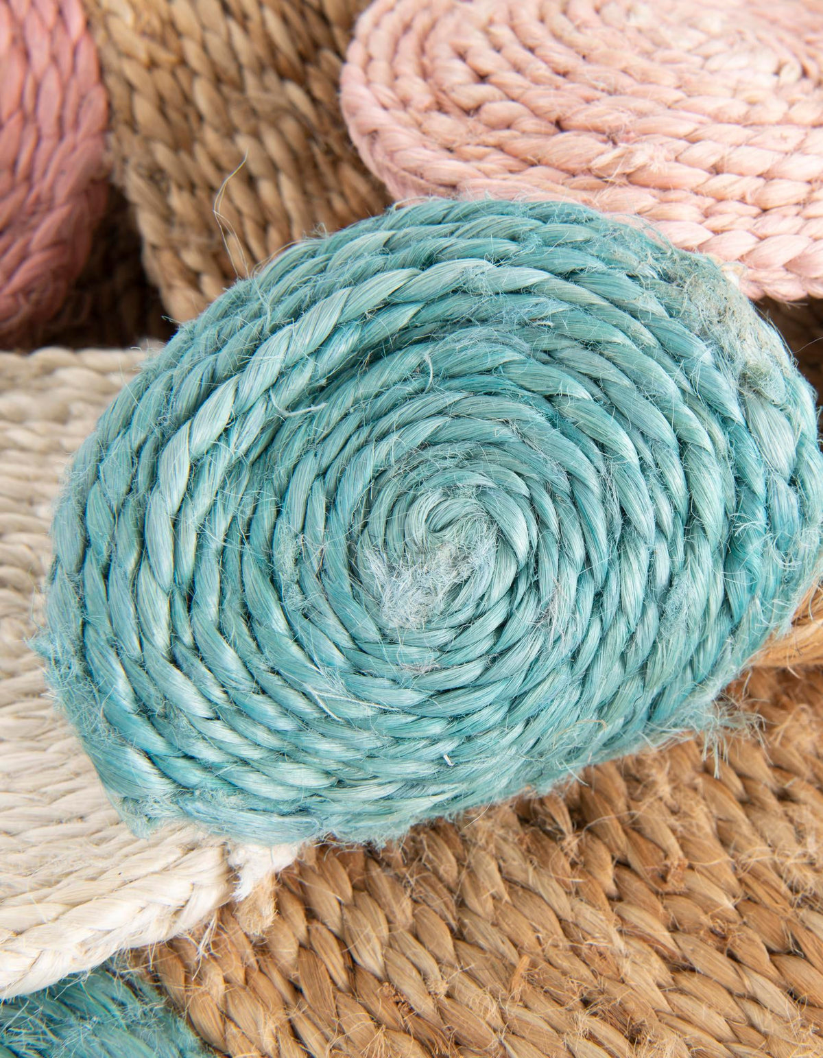 Woven Seaside Jute Collection Area Rug - Sienna Round Multi  lifestyle 38