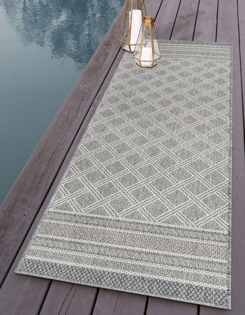 Seaside Lattice Collection Area Rug - Savannah Runner Gray  lifestyle 60