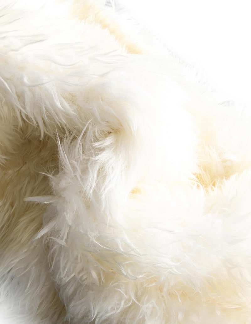 Lambskin Haven Collection Area Rug - Fleeceville Round White  lifestyle 24