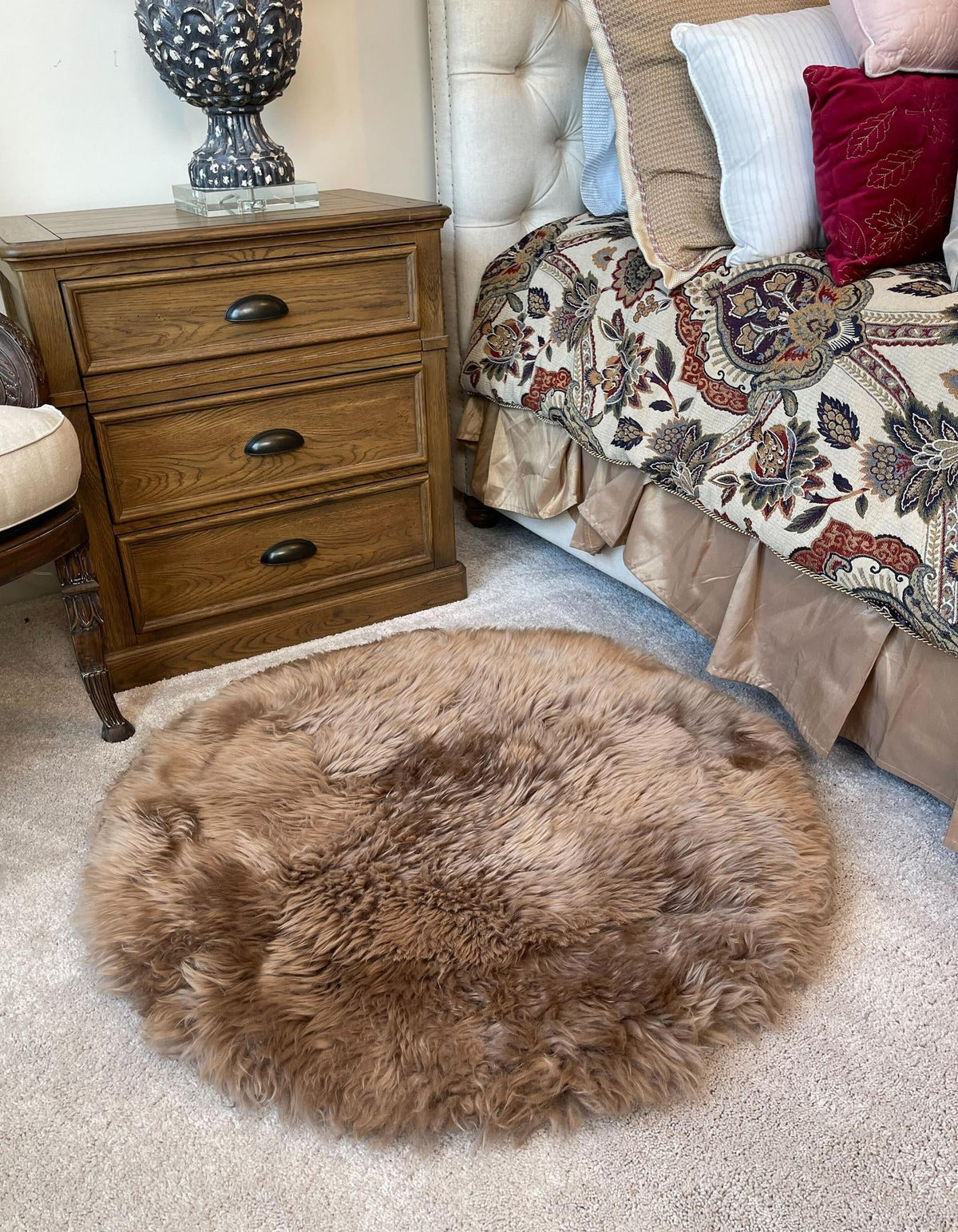 Lambskin Haven Collection Area Rug - Fleeceville Round Beige  lifestyle 8