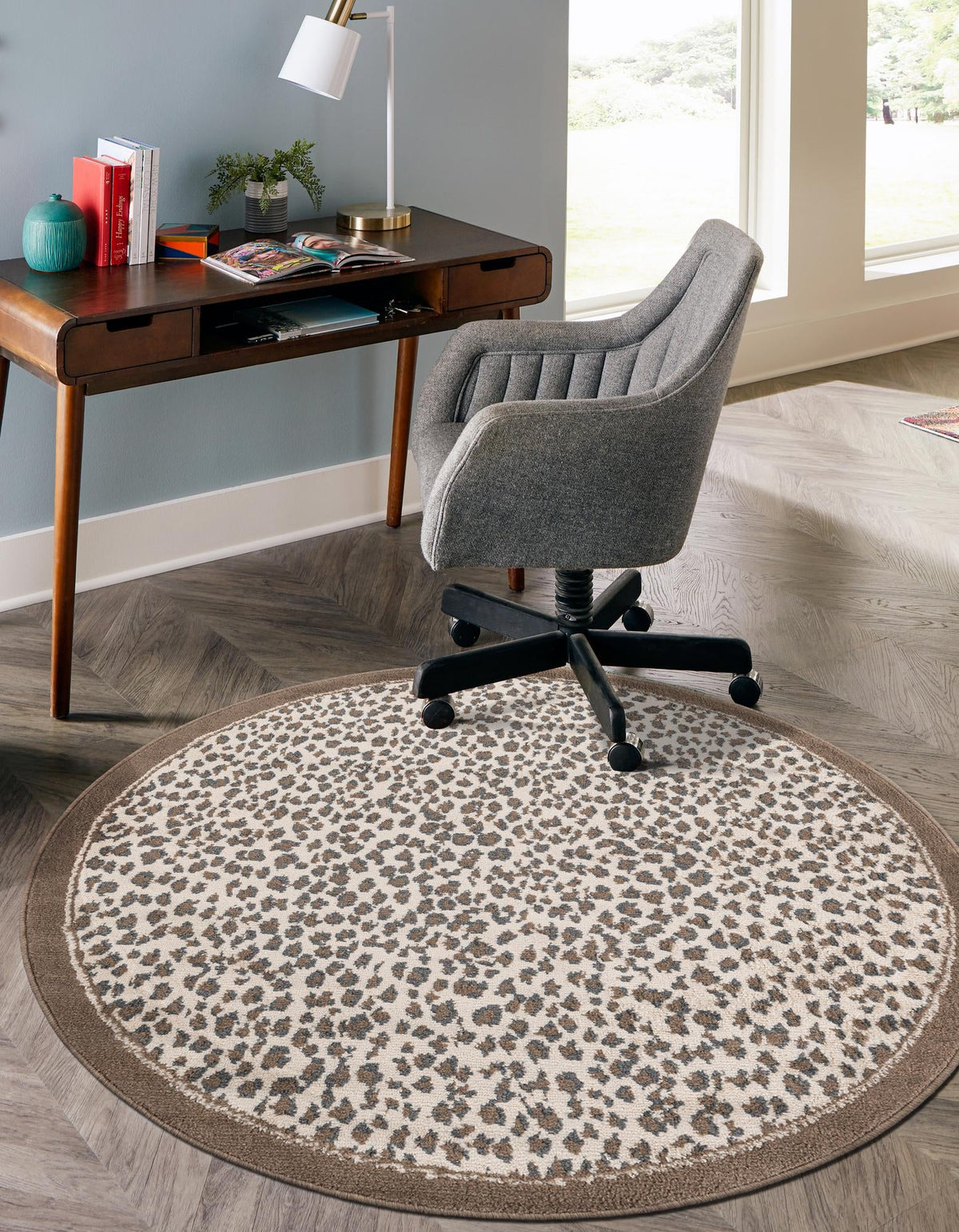 Savannah Sojourn Collection Area Rug - Serengeti Round Brown  lifestyle 78